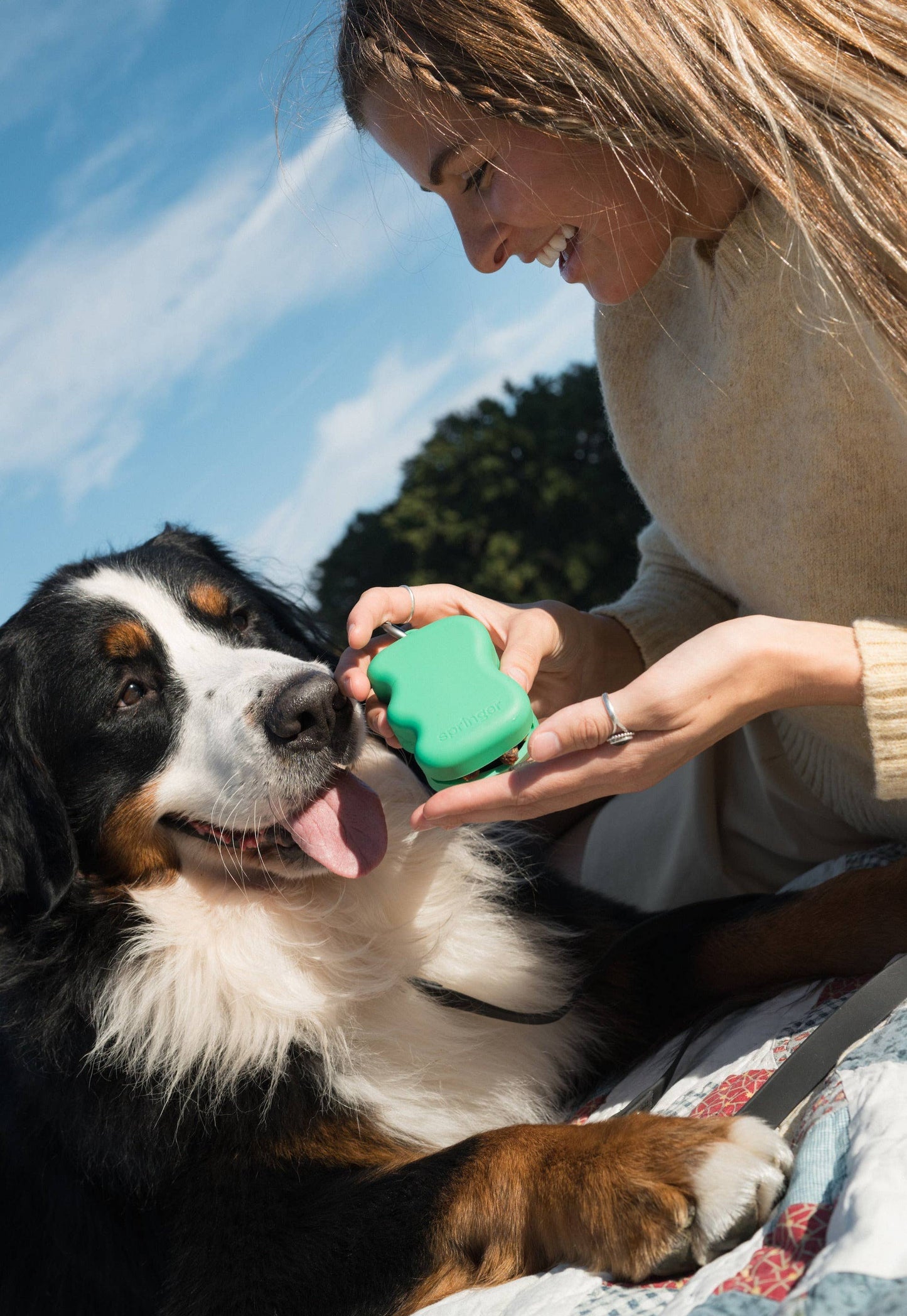 Silicone Dog Treat Pouch Dispenser
